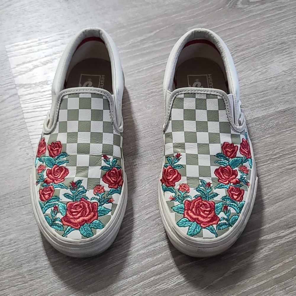 Vans Slip On Rose Embroidery